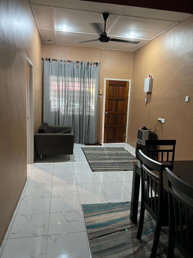 TheAtbas Homestay 17 in Seri Iskandar Perak 3 Bedroom Bota Bagian luar foto