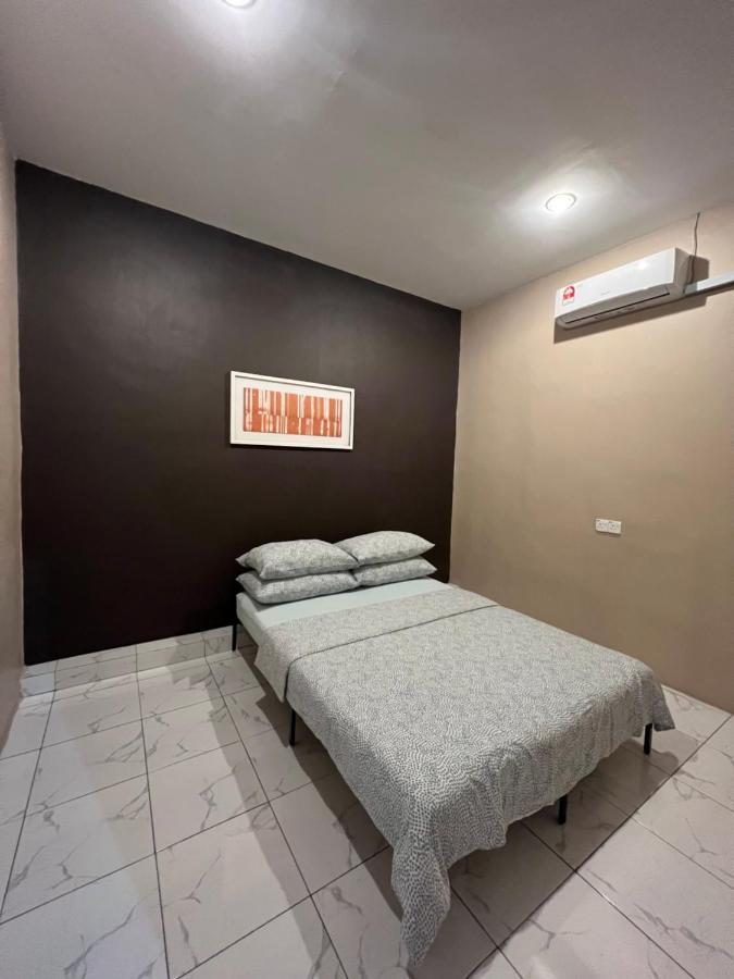 TheAtbas Homestay 17 in Seri Iskandar Perak 3 Bedroom Bota Bagian luar foto